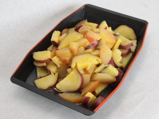 さつまいものリンゴ煮