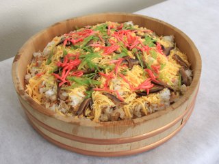 焼きサバ入りちらし寿司
