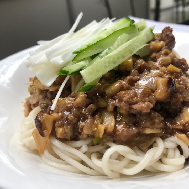大麦ジャージャー麺