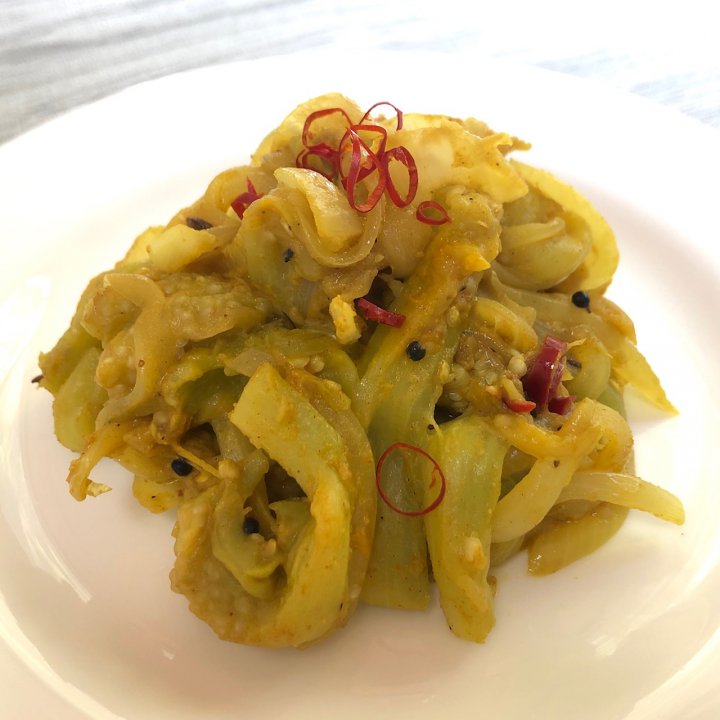 ベイガンバルタ　たたきナスのカレー