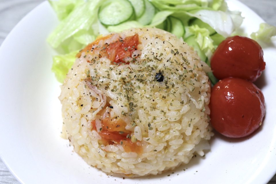 トマトのまるごと炊き込みごはん