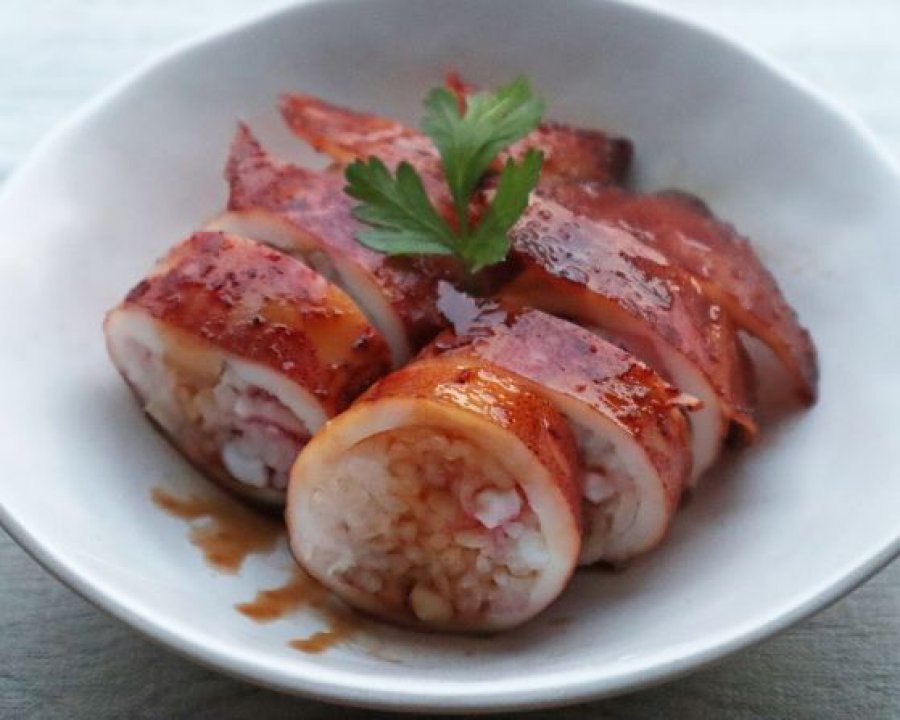 赤いかのいか飯