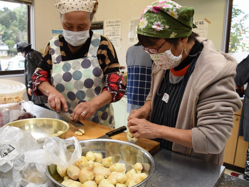 新ショウガを使ったスイーツづくりに挑戦