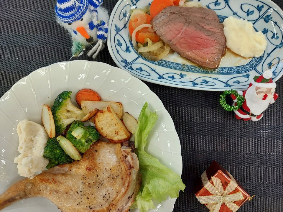 クリスマスに向け料理教室開く