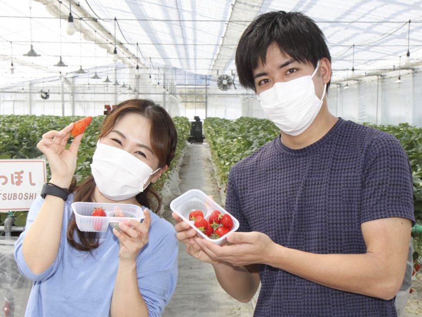 酒井輝さん㊨と、リポーターの柄田百花アナ