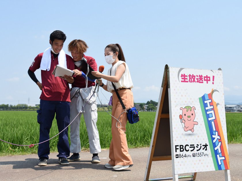前田部会長(真ん中)と相模主任㊧、FBC柄田リポーター