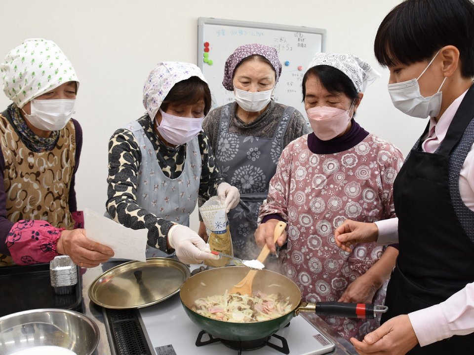 ＪＡ女性部福井支部南部エリアが米粉の料理教室開く