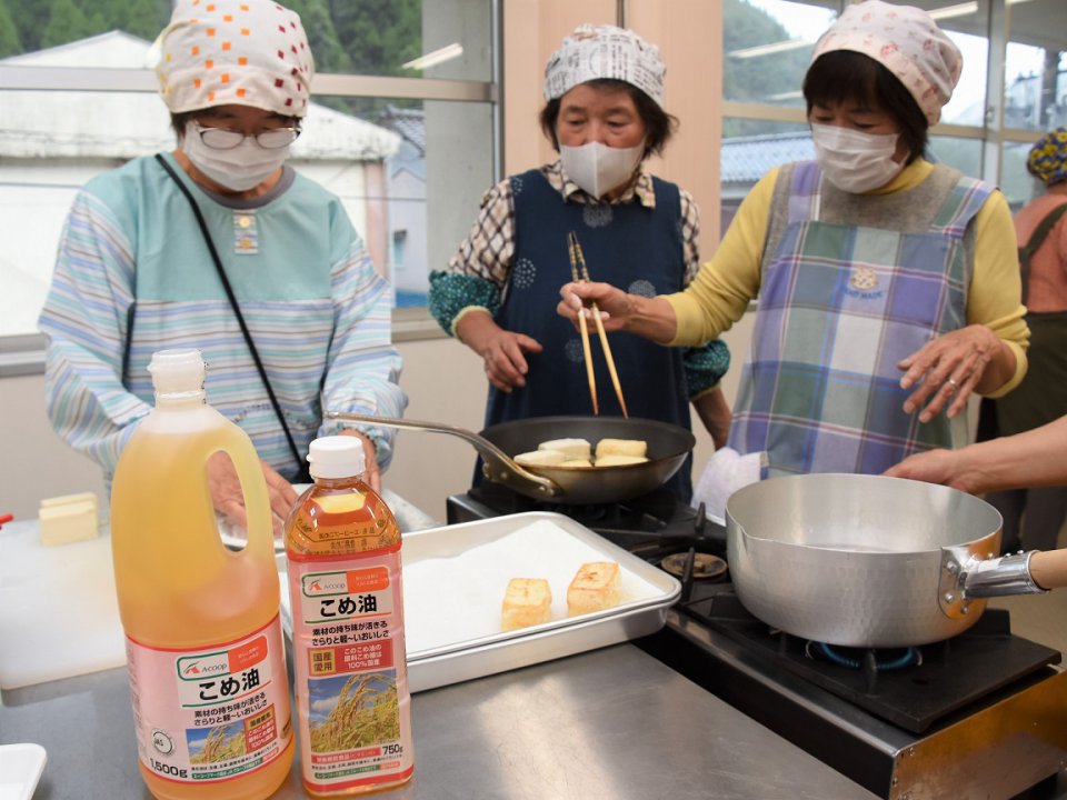 ＪＡ女性部福井支部「こめ油」料理講習会