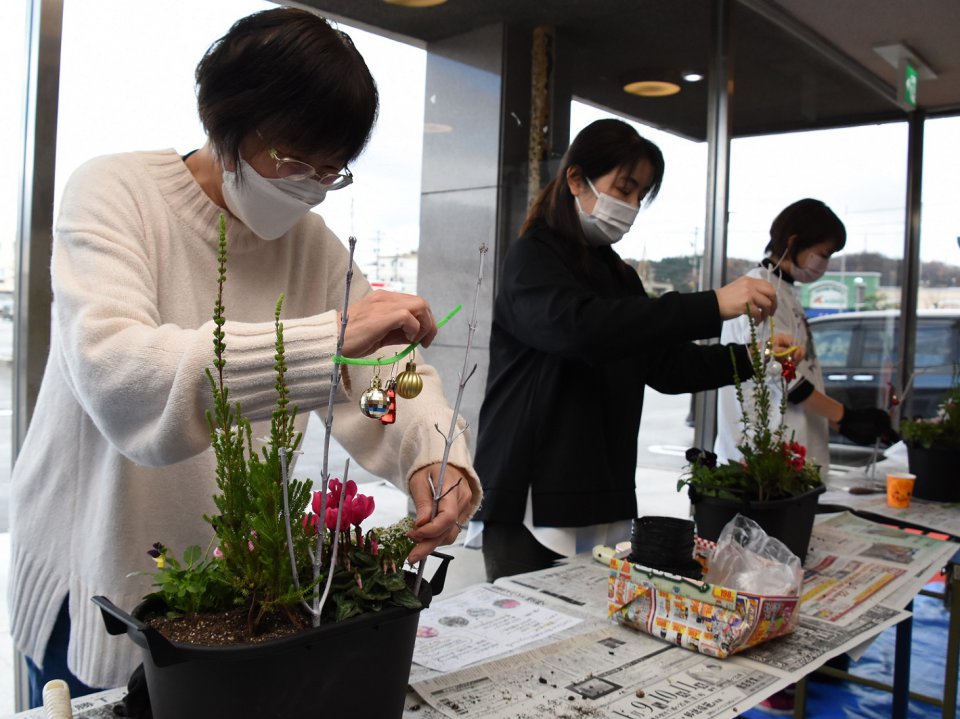 クリスマス用寄せ植え講習会