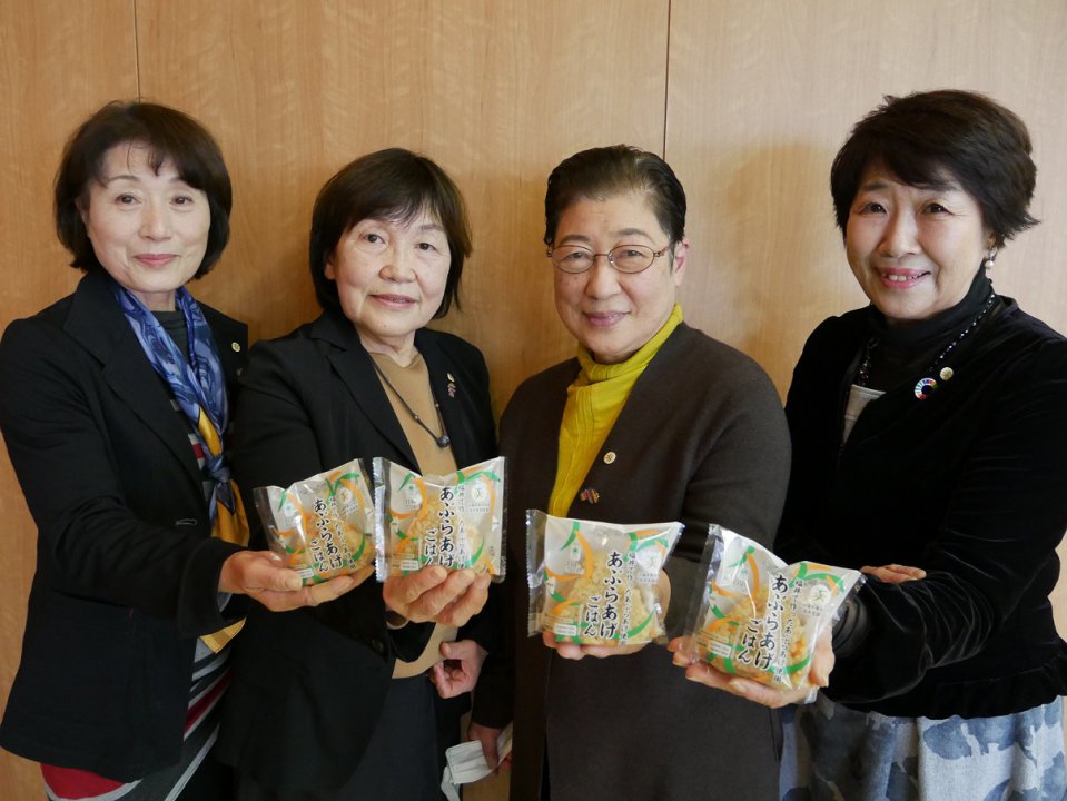 ファミリーマートで「あぶらあげごはん」のおにぎり新発売！！